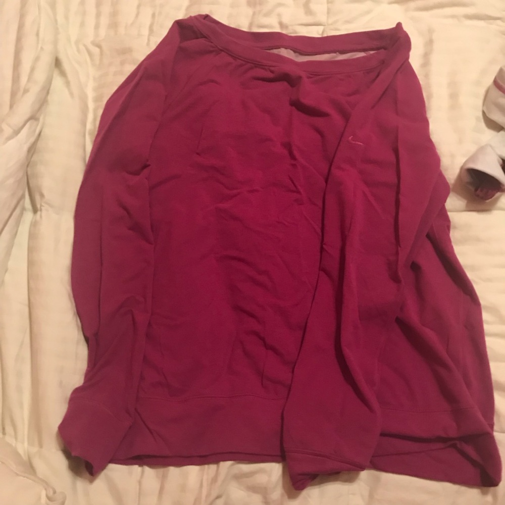 Nike top